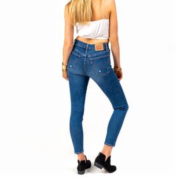 LEVI’S Wedgie Fit Skinny High Rise Distressed Ankle Crop Jeans - Picture 3 of 16